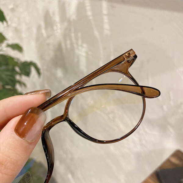 Premium transparent Glasses– Stylish & Versatile Eyewear, Eyes Protection Eyeglass Black and brown combination - Image 4