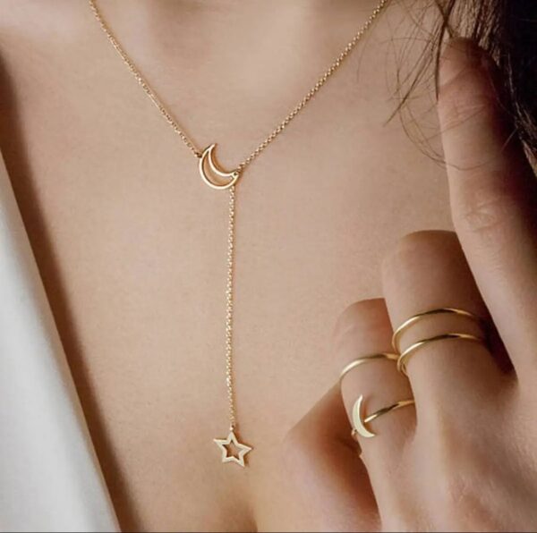 Simple and Elegant Moon Star Pendant Necklace Women Clavicle Chain Minimalist Design Necklace