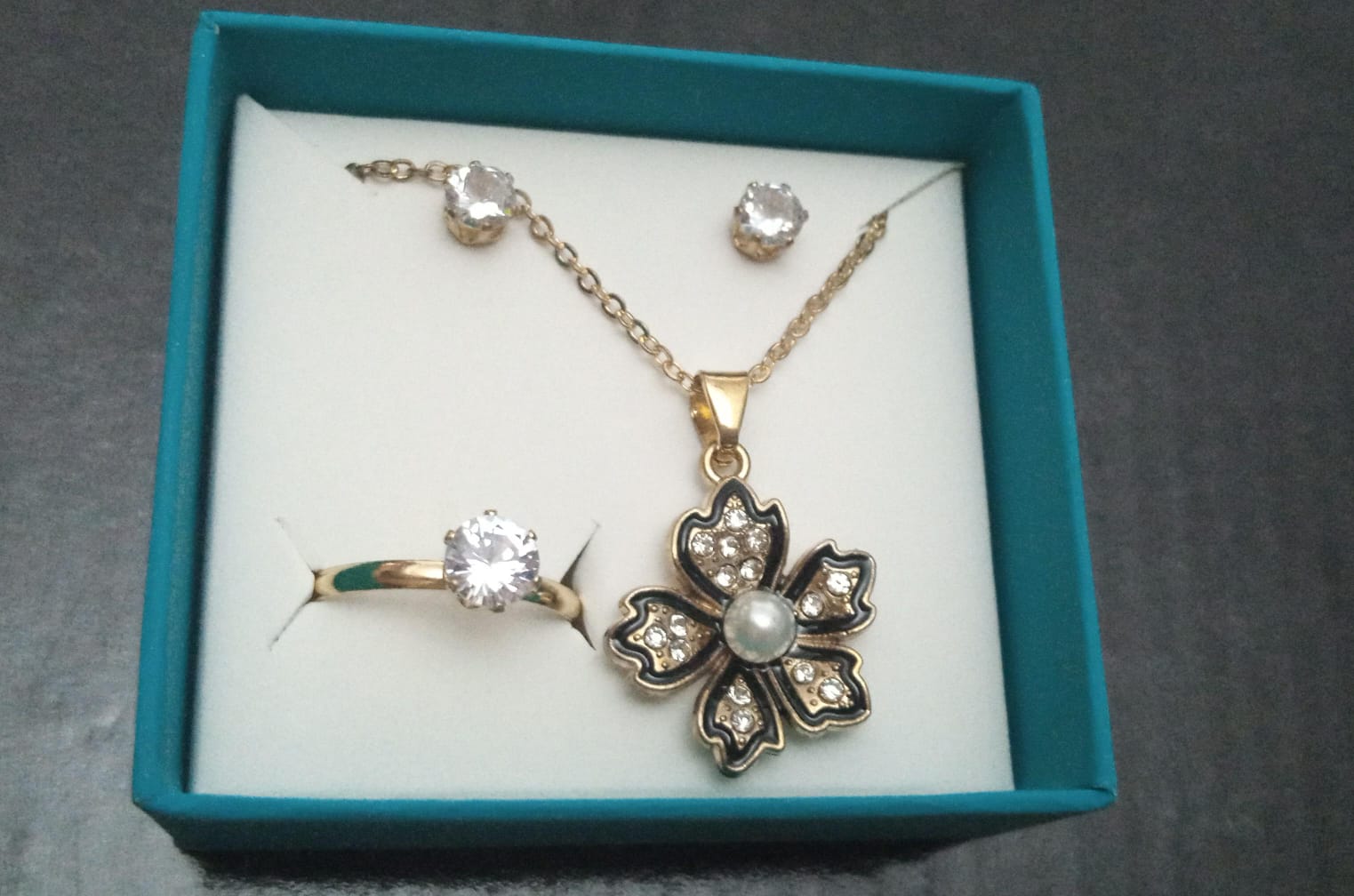 ladies Golden  Flower Jewelry Sets  necklace earring and ring set