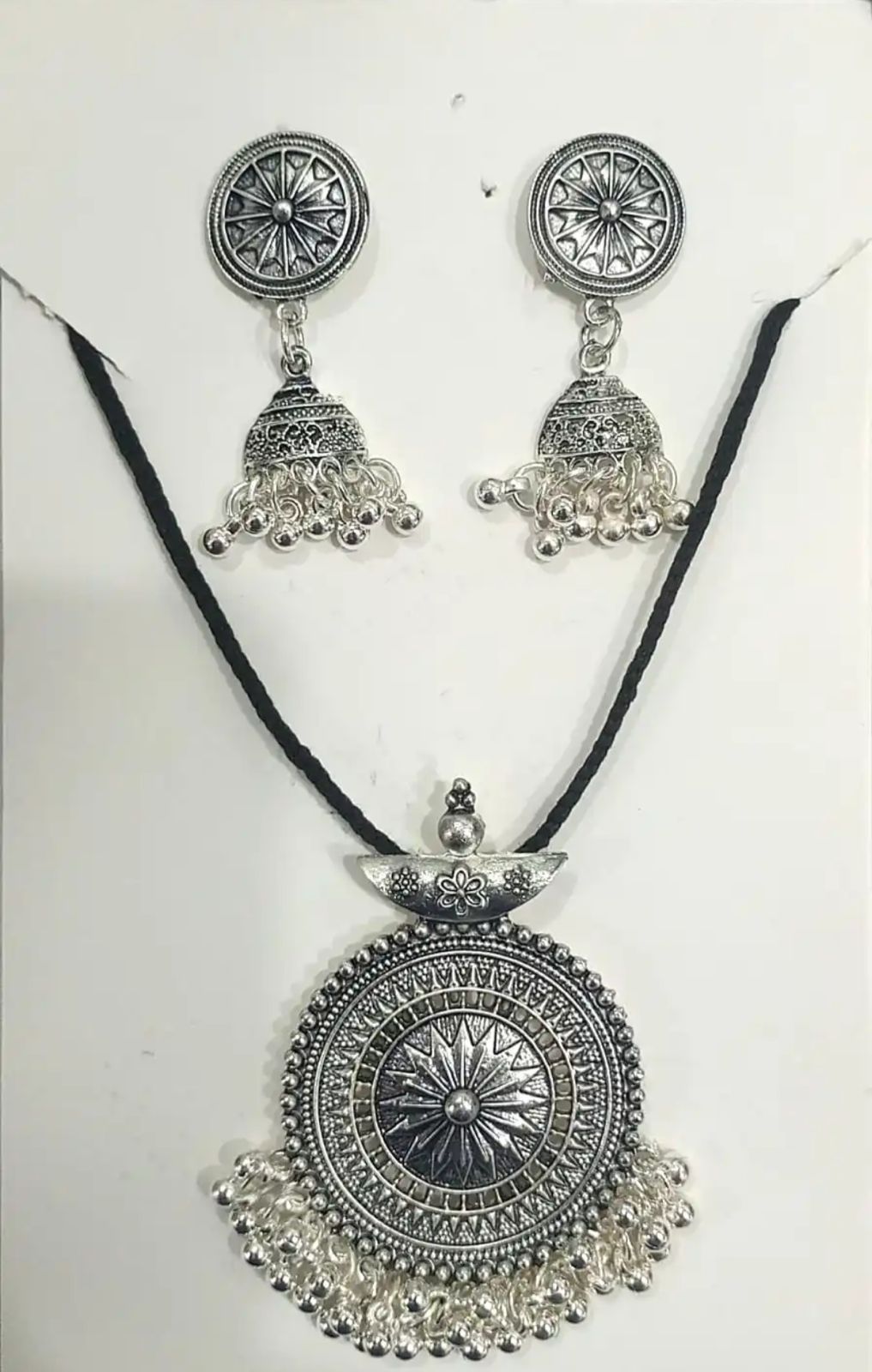 Decent Afghani Pendants With Earrings for Women All Ages